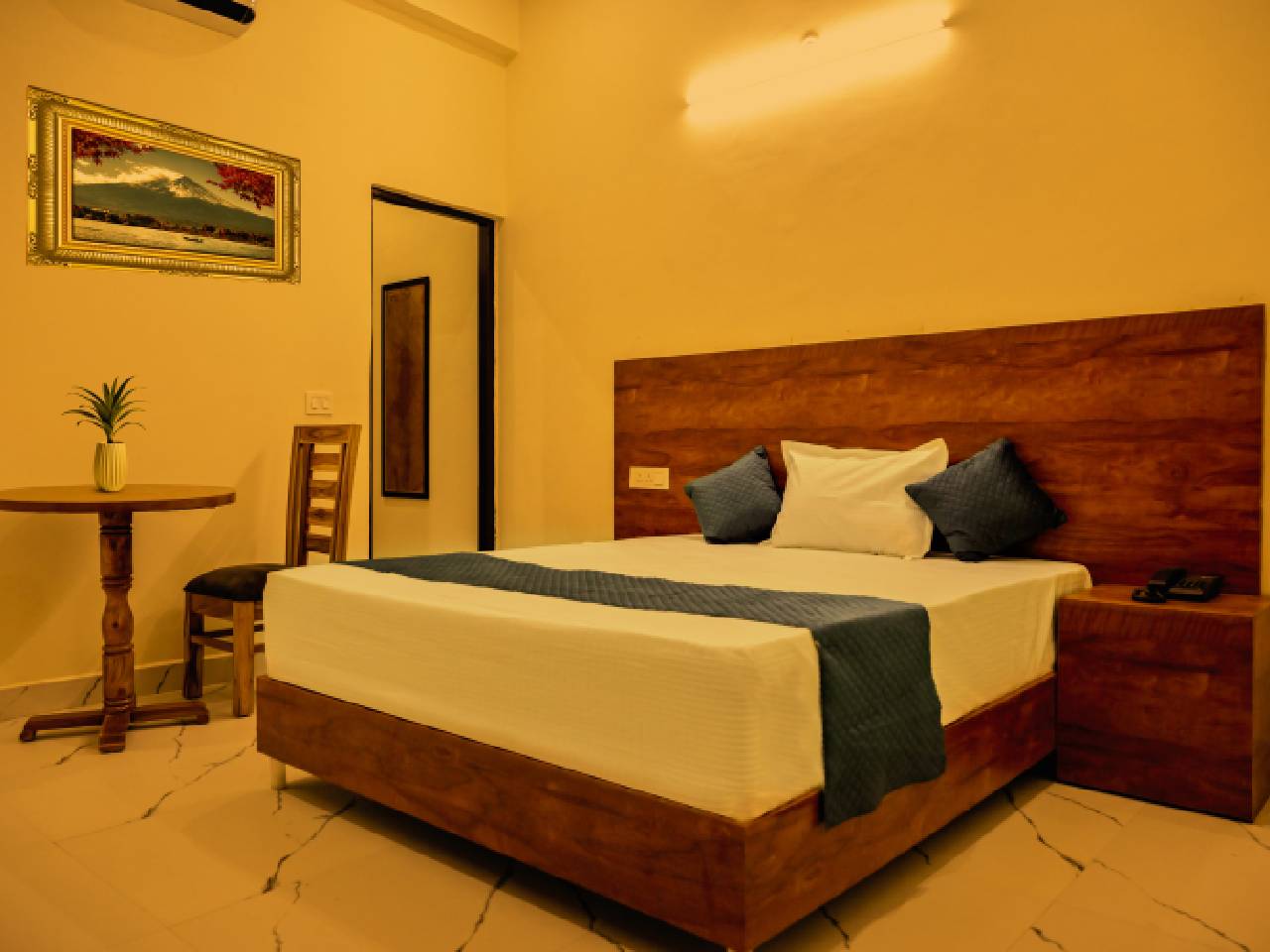 safe, and private couple-friendly rooms